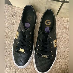 Nice shoes by Guess in size 81/2 medium